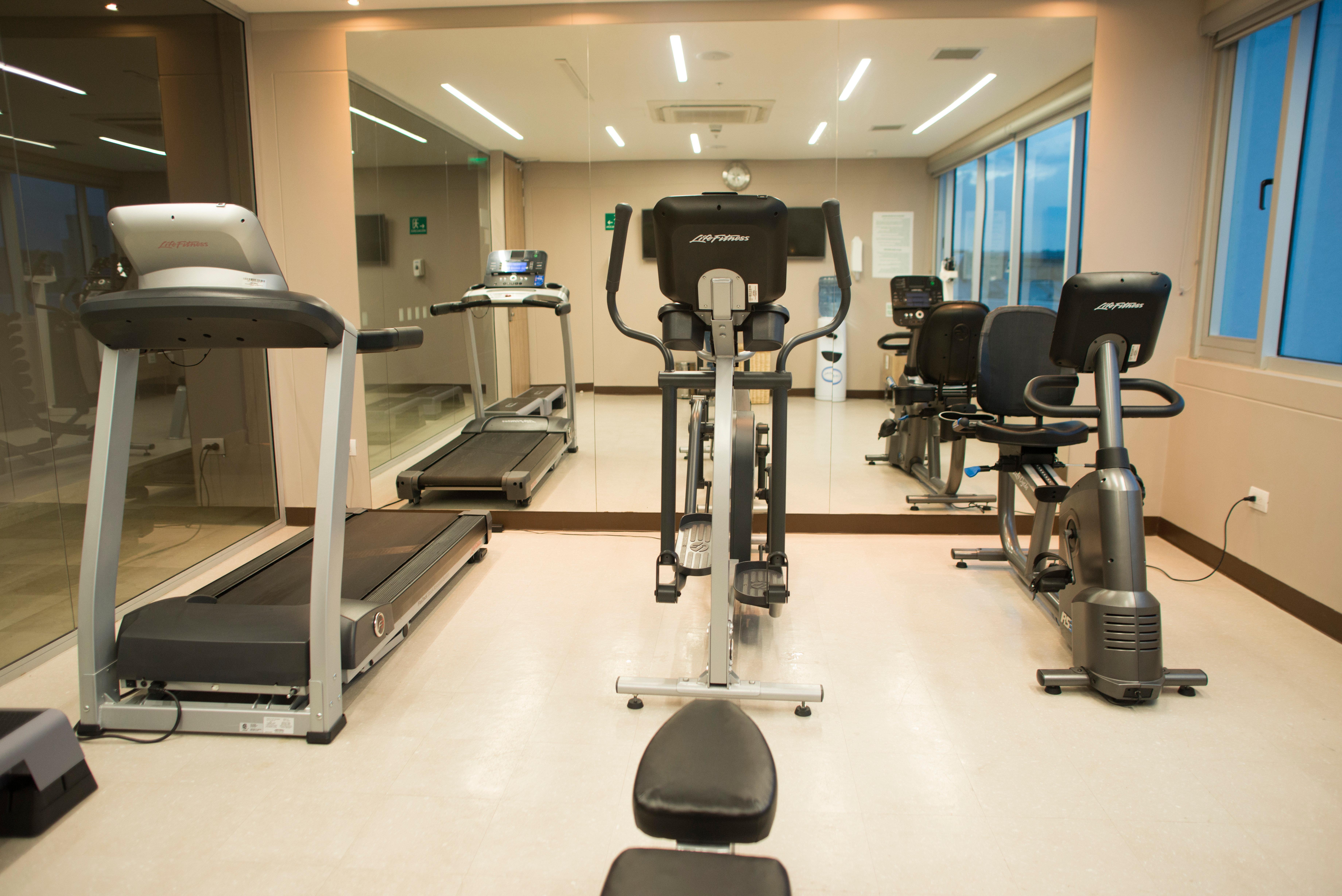 Holiday Inn Cucuta By Ihg Dış mekan fotoğraf A gym