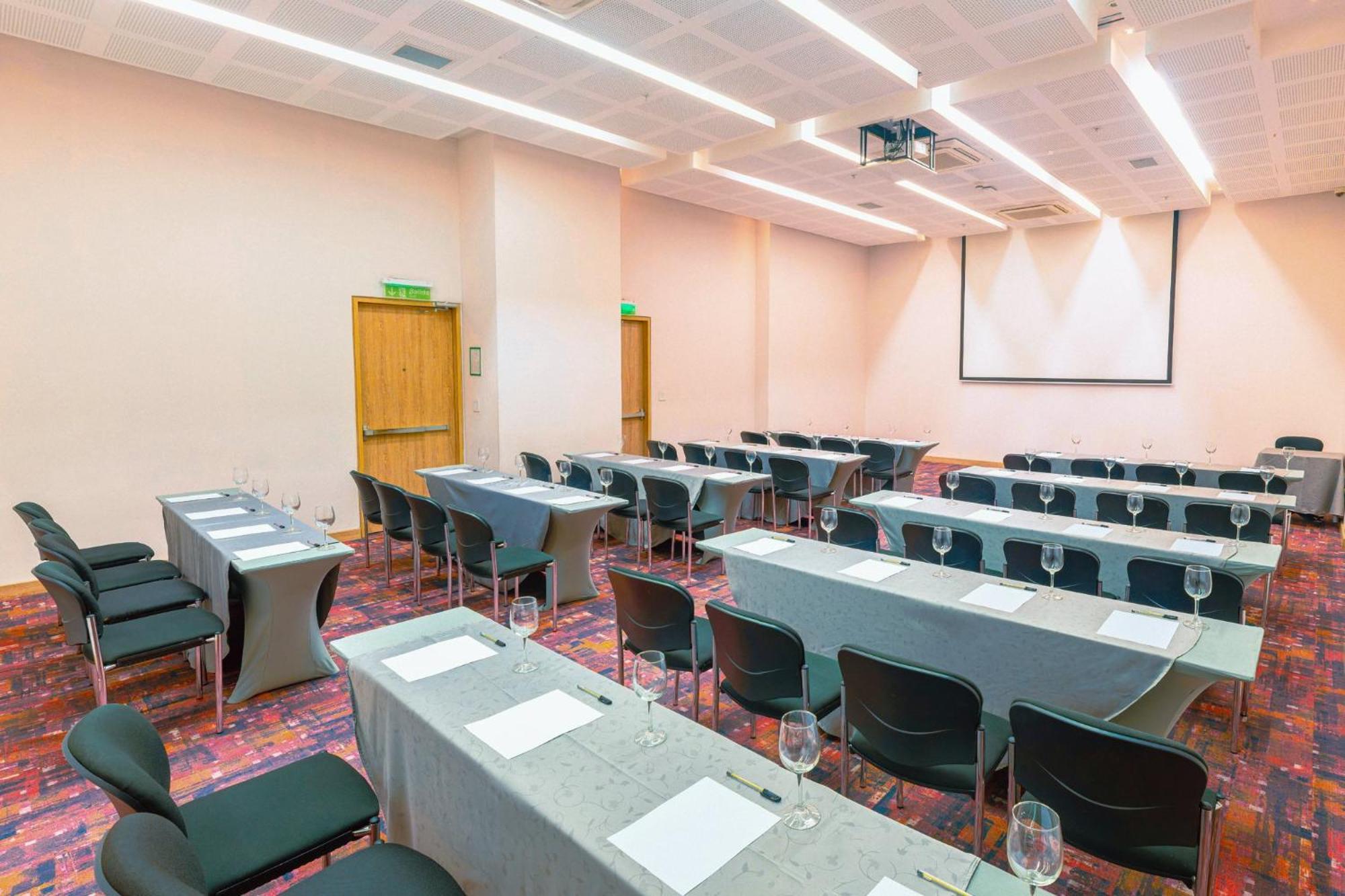 Holiday Inn Cucuta By Ihg Dış mekan fotoğraf Meeting room