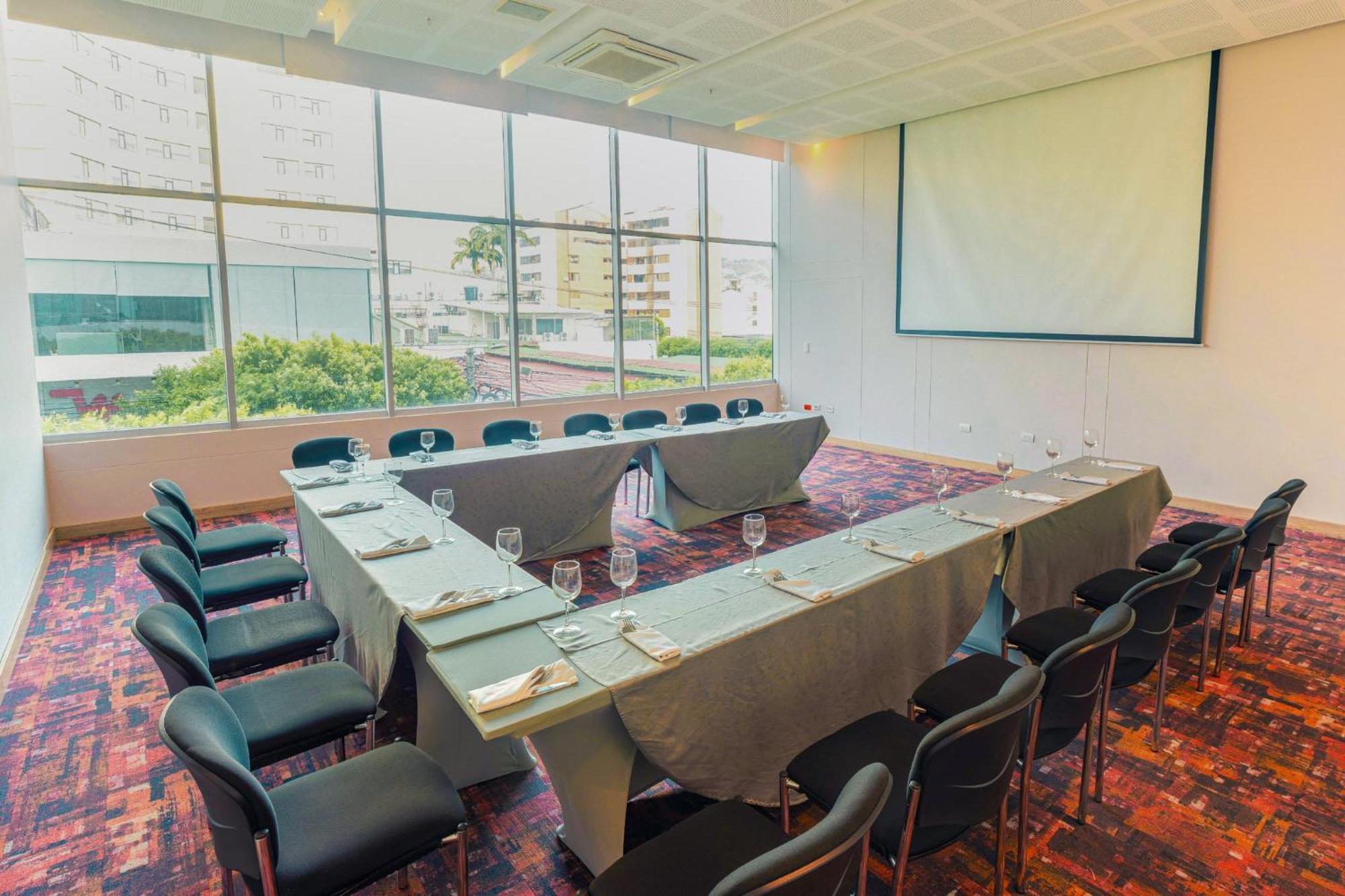 Holiday Inn Cucuta By Ihg Dış mekan fotoğraf Meeting room