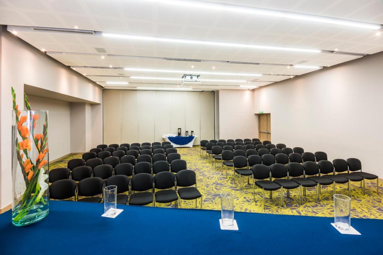 Holiday Inn Cucuta By Ihg Dış mekan fotoğraf Meeting room